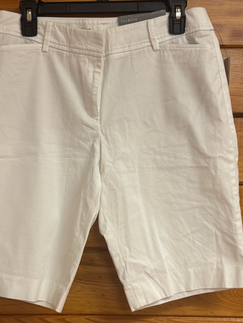 Talbots perfect 11” shorts. White size 8 petite.  11” inseam.